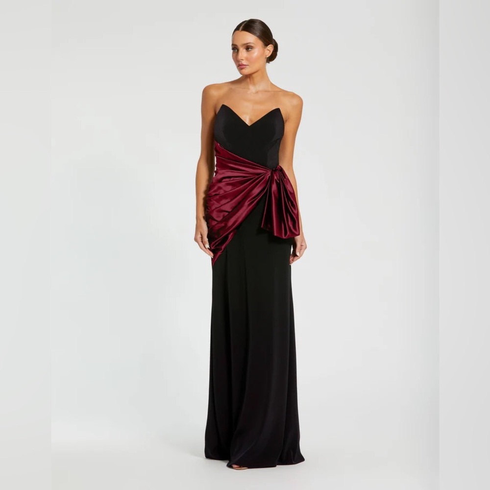 MAC DUGGAL
Two Tone Draped Strapless Trumpet Gown